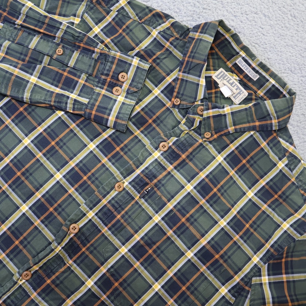 Duluth Trading Co Untuckid Shirt Mens XL Tall Green Plaid Slim Fit Button Down